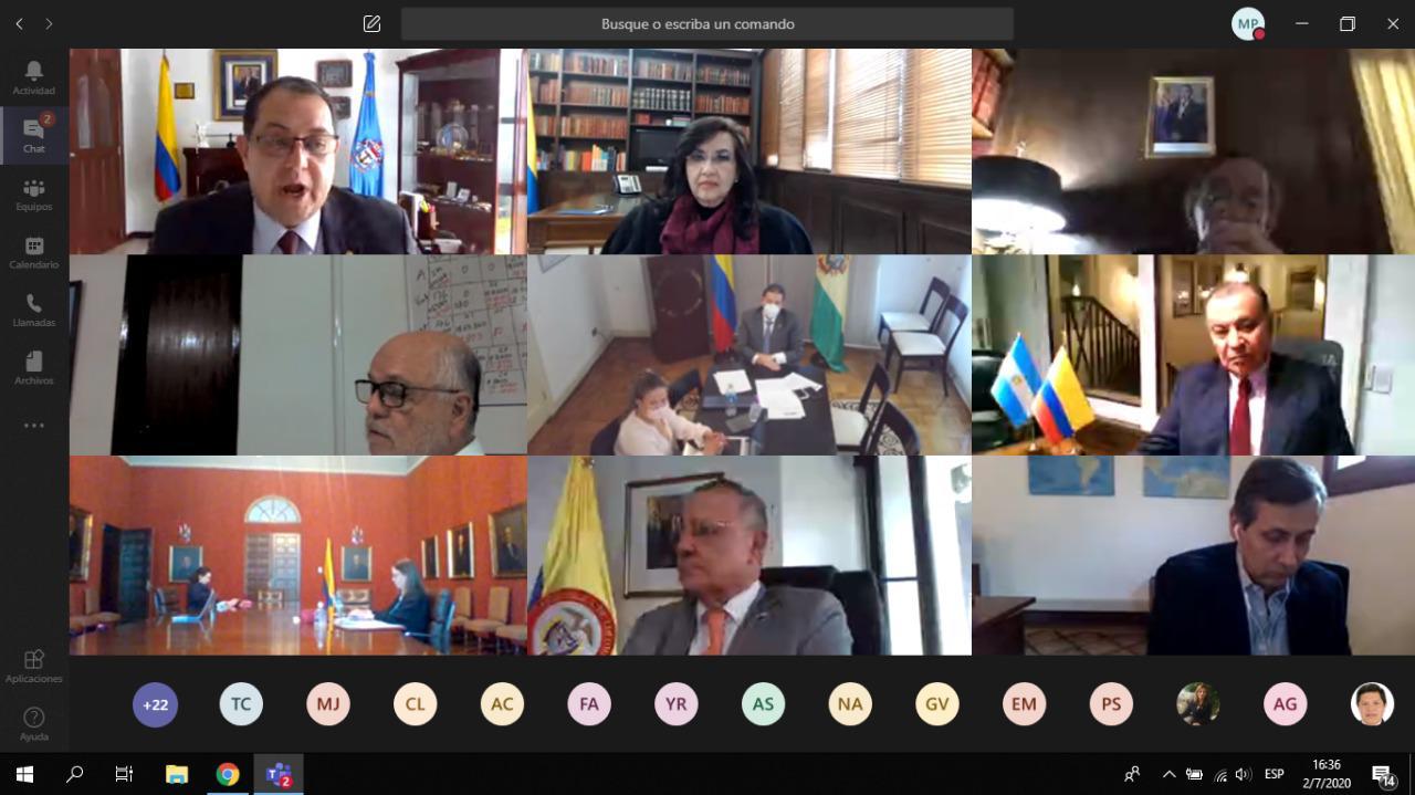 Canciller Claudia Blum se reunió con Embajadores de Colombia en el continente americano para abordar temas de los pilares del Gobierno