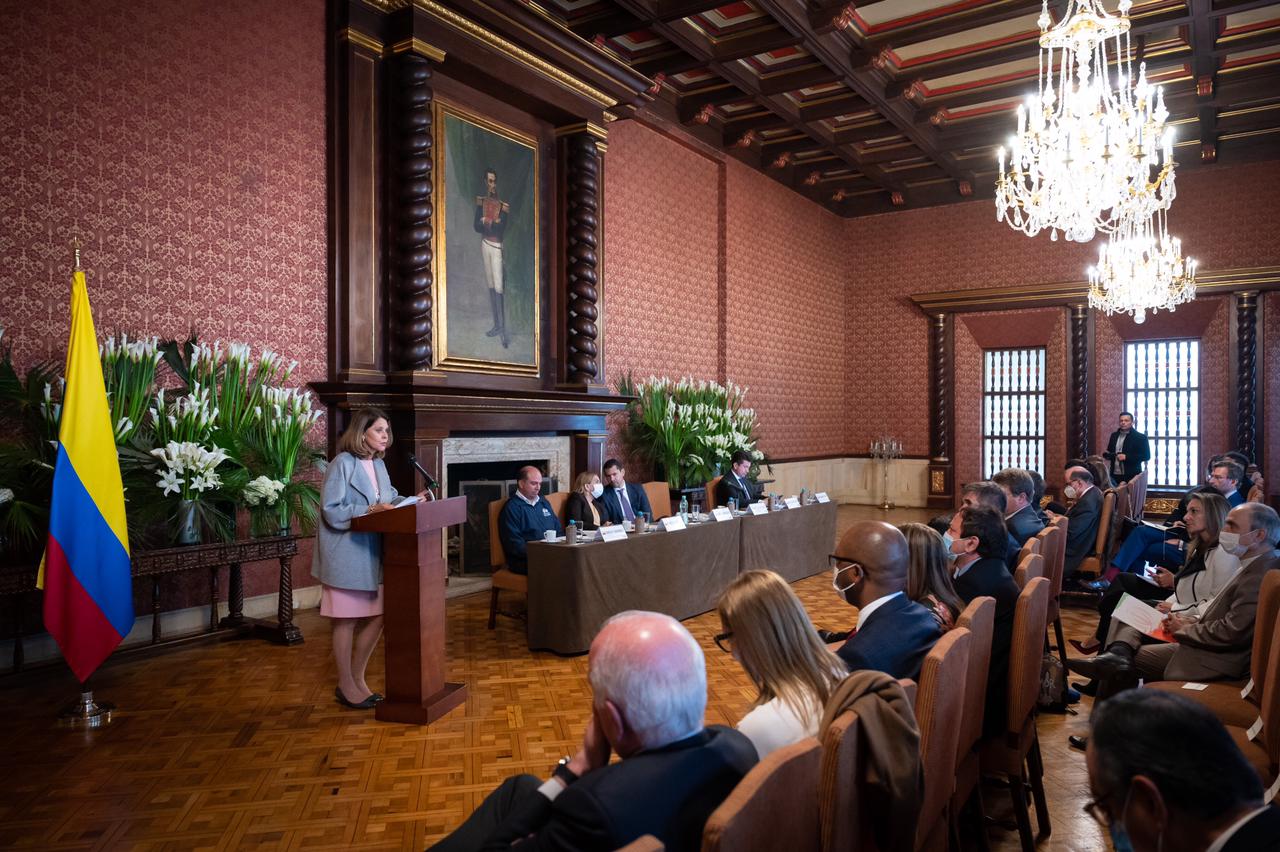 Ante el cuerpo diplomático, Gobierno nacional presenta sistema institucional de acompañamiento y garantías a segunda vuelta presidencial