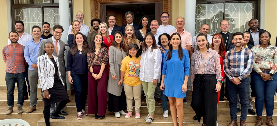 Encuentro de la comunidad colombiana en Nairobi con el embajador de Colombia en Kenia, Pedro León Cortés