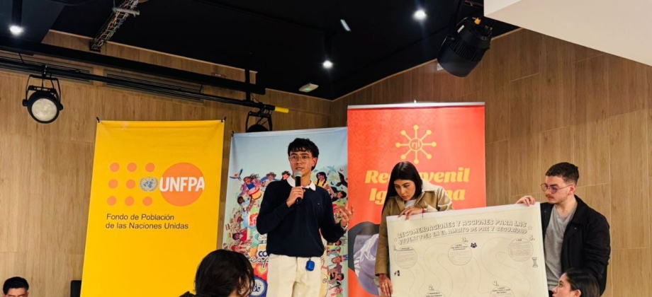Jóvenes de la Universidad Javeriana aportan a la construcción del plan estratégico del Plan Nacional de Juventud, Paz y Seguridad.