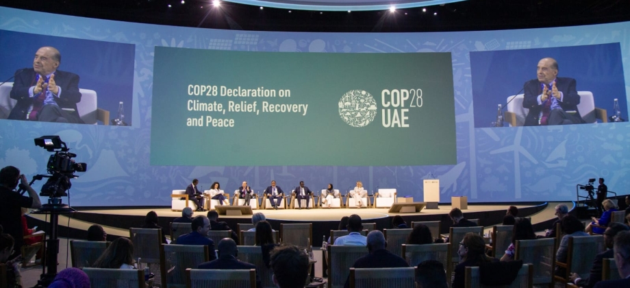 Avanzar hacia la paz global para detener la destrucción de la vida y el planeta, el llamado del canciller Leyva durante la COP28