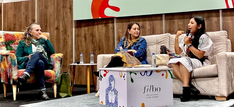 Cancillería abre su franja académica en la FILBo 2025 con un espacio dedicado a las lenguas nativas y las oralidades indígenas
