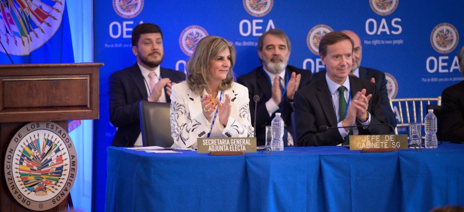 Con 19 votos a favor, Laura Gil, candidata colombiana, es elegida como la primera mujer en ocupar el cargo de Secretaria General Adjunta de la OEA para el periodo 2025–2030
