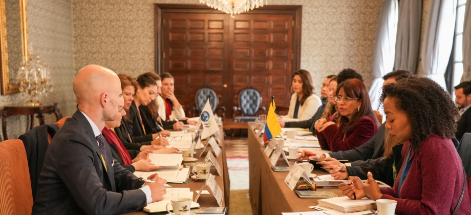 Cancillería lideró un diálogo estratégico sobre la cooperación europea en Colombia