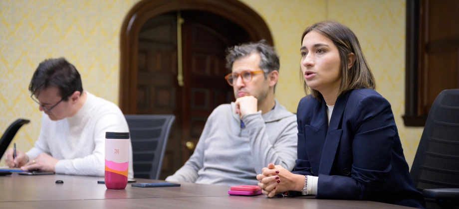 La canciller Laura Sarabia invita al cuerpo diplomático acreditado en el país, a los embajadores en el exterior y a la CELAC a unir esfuerzos para fortalecer la paz y la democracia en Colombia