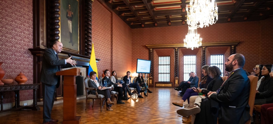 La Cancillería de Colombia sigue impulsando la Agenda de No Repetición con paneles para compartir experiencias en torno a la verdad, la memoria y la justicia
