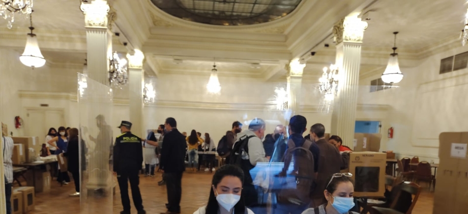 Puestos de votación en el exterior