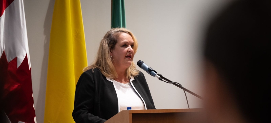 Cátedra Canadá