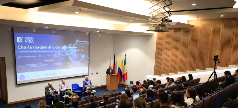 La diplomacia científica en el mundo actual, tema de interés para la cooperación académica colombo-alemana