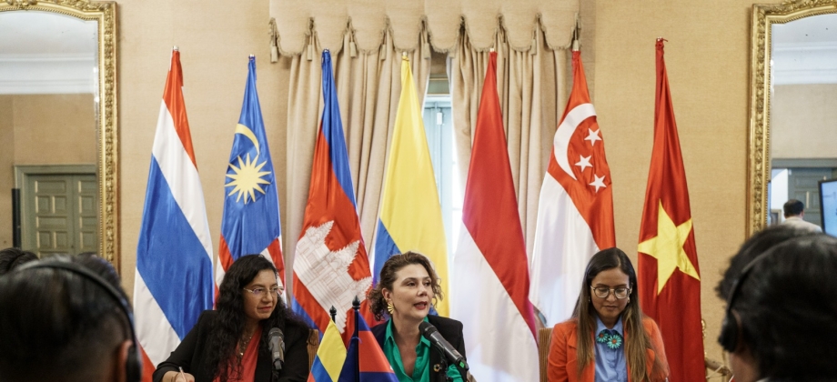 Clausura de la visita de campo de representantes de la Asociación de Naciones del Sudeste Asiático (ASEAN) a Colombia en el marco del proyecto de cooperación denominado: Curso sobre manejo de Carbono Azul para países ASEAN