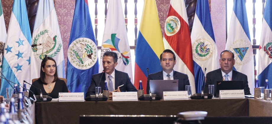 Con avances en medio ambiente, educación y seguridad vial, Colombia entregó la presidencia del Proyecto Mesoamérica