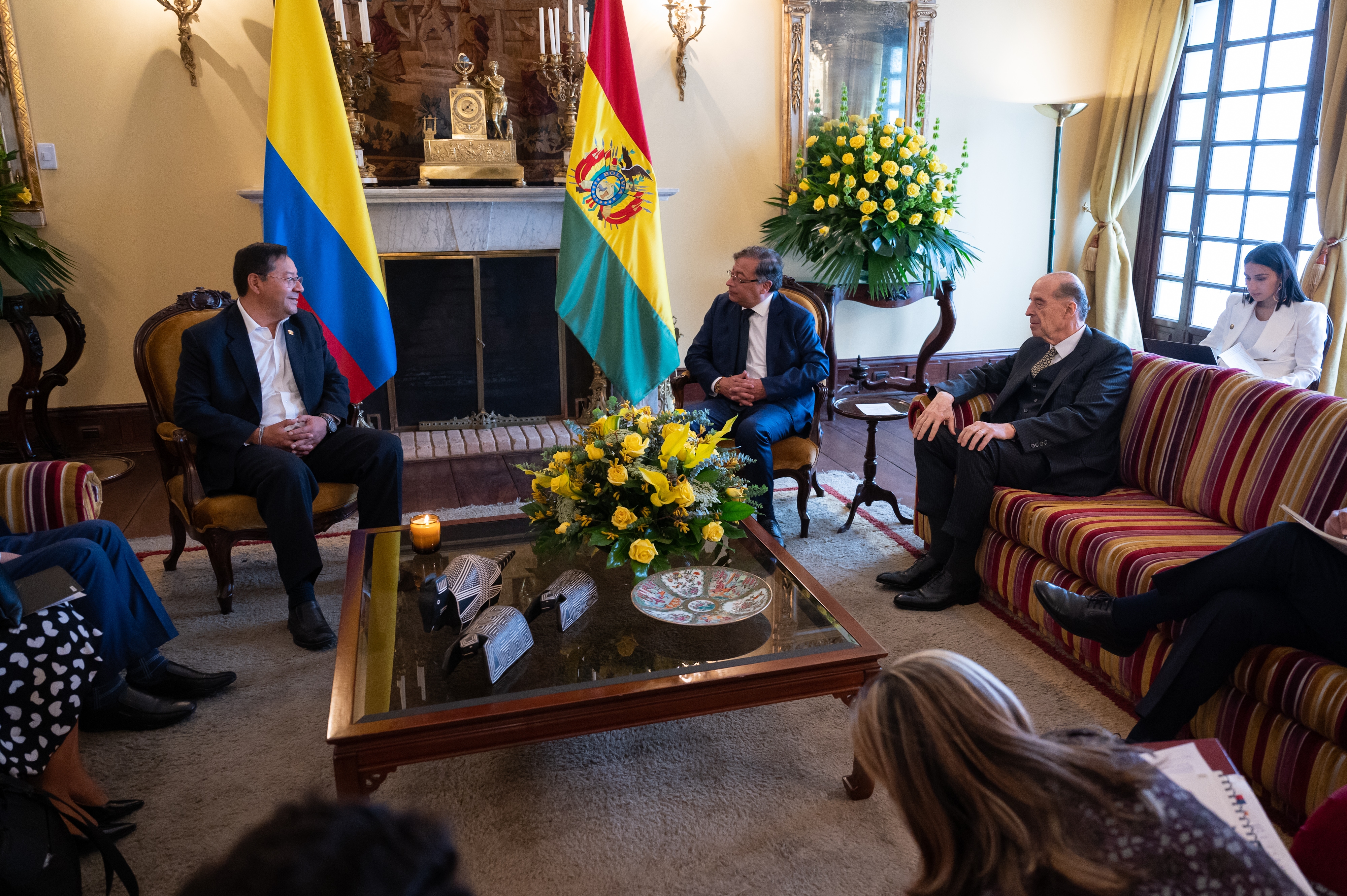 Canciller Álvaro Leyva Durán acompañó al Presidente Gustavo Petro en reunión con el Presidente de Bolivia