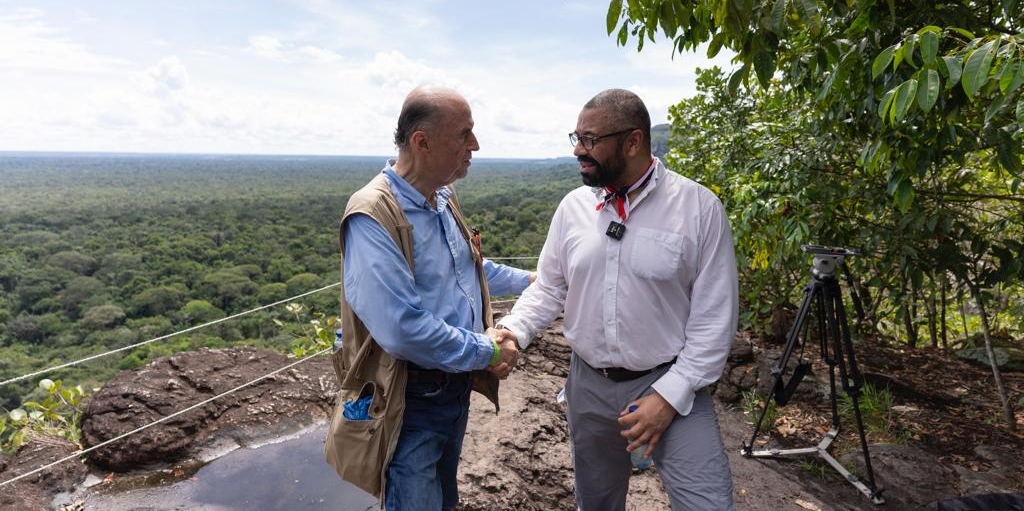 Durante encuentro de cancilleres en la selva del Guaviare, Reino Unido anuncia aporte de más de 13 millones de libras esterlinas para combatir la deforestación en la Amazonía Colombiana