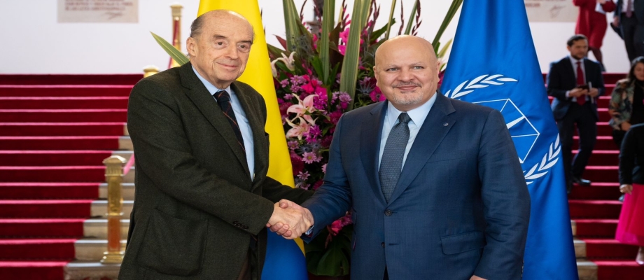 Profundizar la cooperación con el Estado colombiano: uno de los propósitos del encuentro entre el canciller Álvaro Leyva Durán y el fiscal de la Corte Penal Internacional, Karim Khan
