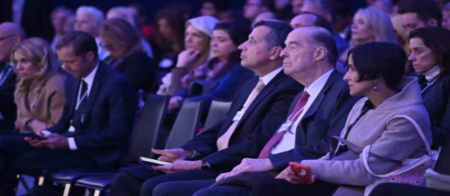 Segundo día del Foro Económico Mundial: Canciller Álvaro Leyva sostuvo encuentro con Finlandia y participó en sesiones clave sobre América Latina