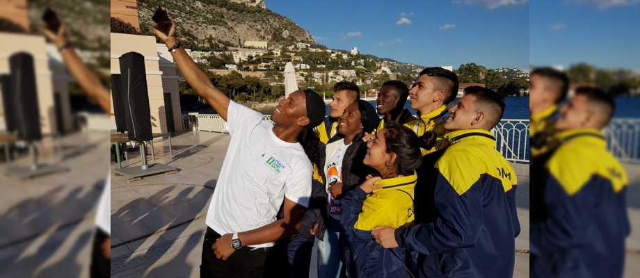 Didier Drogba: El futbolista que detuvo una guerra civil en su país y luego se enamoró de una iniciativa de deporte y paz en Colombia