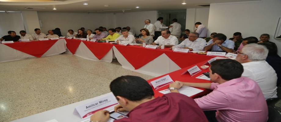 Presidente Santos y Canciller Holguín analizaron con empresarios e industriales de Norte de Santander el impacto que ha tenido el cierre de la frontera