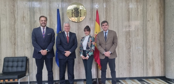 Encuentro entre el Embajador de España y el Director de la Academia Diplomática