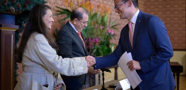 En el Ministerio de Relaciones Exteriores se realizó la clausura de participantes de la Academia Diplomática y Consular