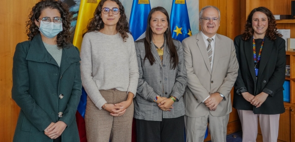 Reunión entre la directora de la Academia Diplomática de Colombia y el embajador de Francia para fortalecer la cooperación académica y proyectos conjuntos