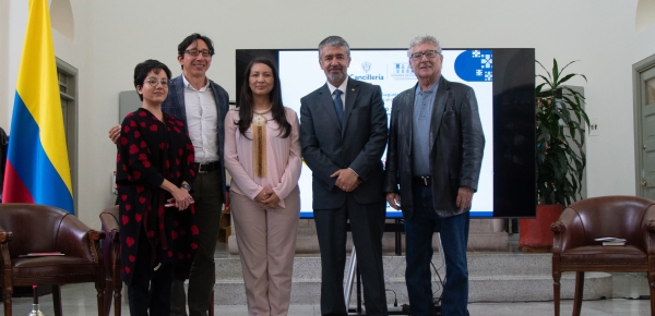 Conversatorio Por qué el 20 de julio y no el 7 de agosto