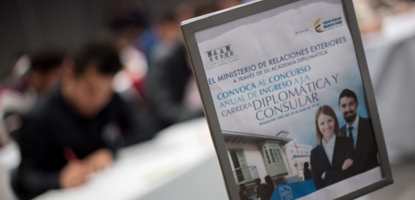 Cancillería busca profesionales colombianos que quieran ser diplomáticos 