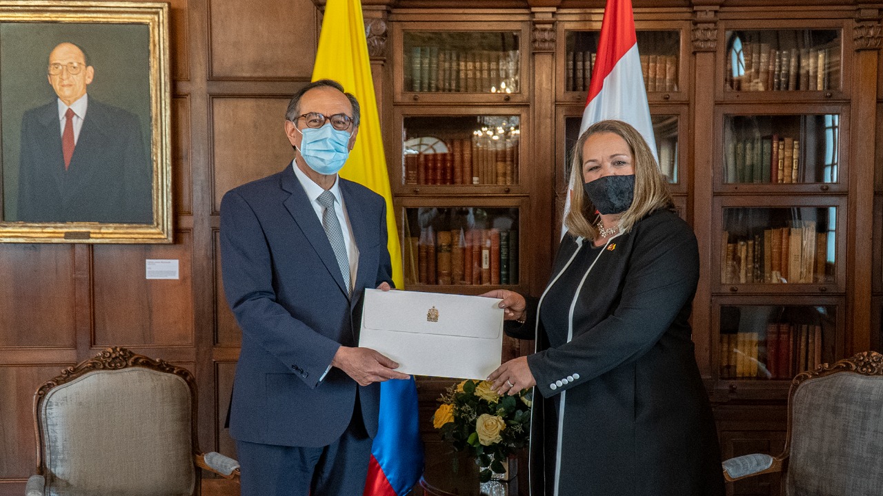 Viceministro de Asuntos Multilaterales (E), Carlos Arturo Morales López, recibió Cartas Credenciales de la nueva embajadora de Canadá en Colombia